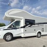 alquiler autocaravana 6 plazas glamys 320 capuchina barcelona vista lateral